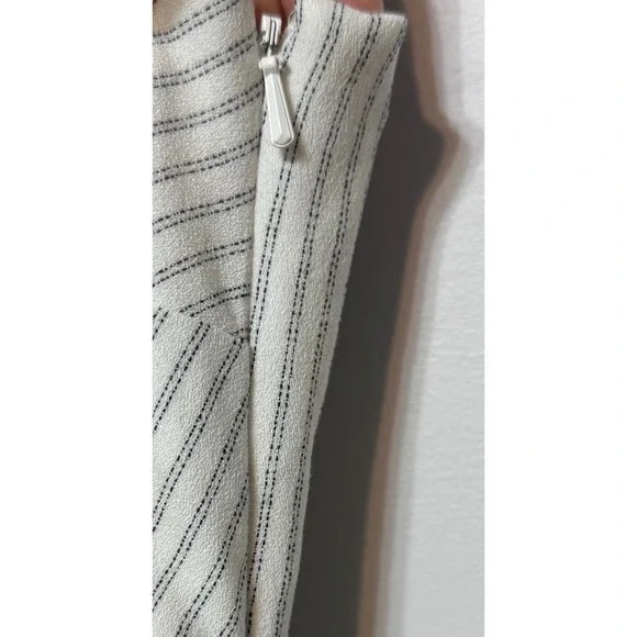 Timeless Minimalist Striped Midi Dress Size 10 Coastal Grandmother Clean Girl - Picture 3 of 7